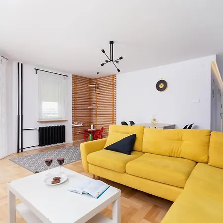 Appartamento A'la Castle Wysockiej By Renters Cracovia